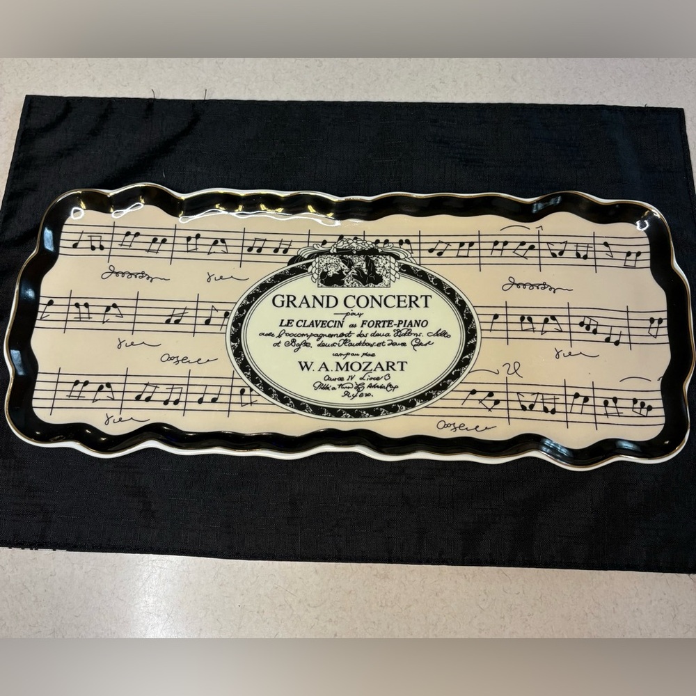 Decorative Ceramic Serving Platter Featuring Music Theme “Grand Concert” - Picture 3 of 9